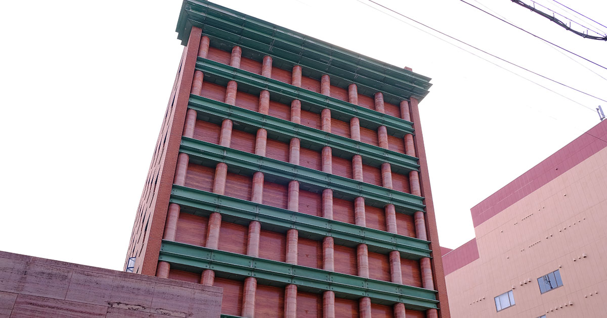 都市を触発する建築 Hotel IL PALAZZO 1990 六耀社 都市を触発する建築 : ホテルイル・パラッツォ(著 : アルド