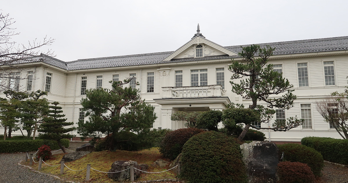 近江八幡市立八幡小学校 | 日本建築めぐり | 建築パース.com